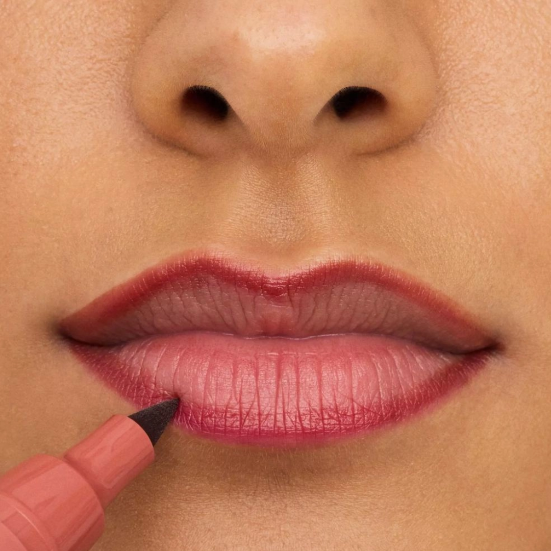 ايسينس قلم محدد الشفاه لاين اند ستاين! 02 براون | صيدلية.كوم.