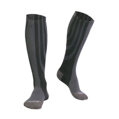 جوارب الضغط النشطة الحاصلة على براءة اختراع باللون الرمادي من سانكوم | صيدلية.كوم.