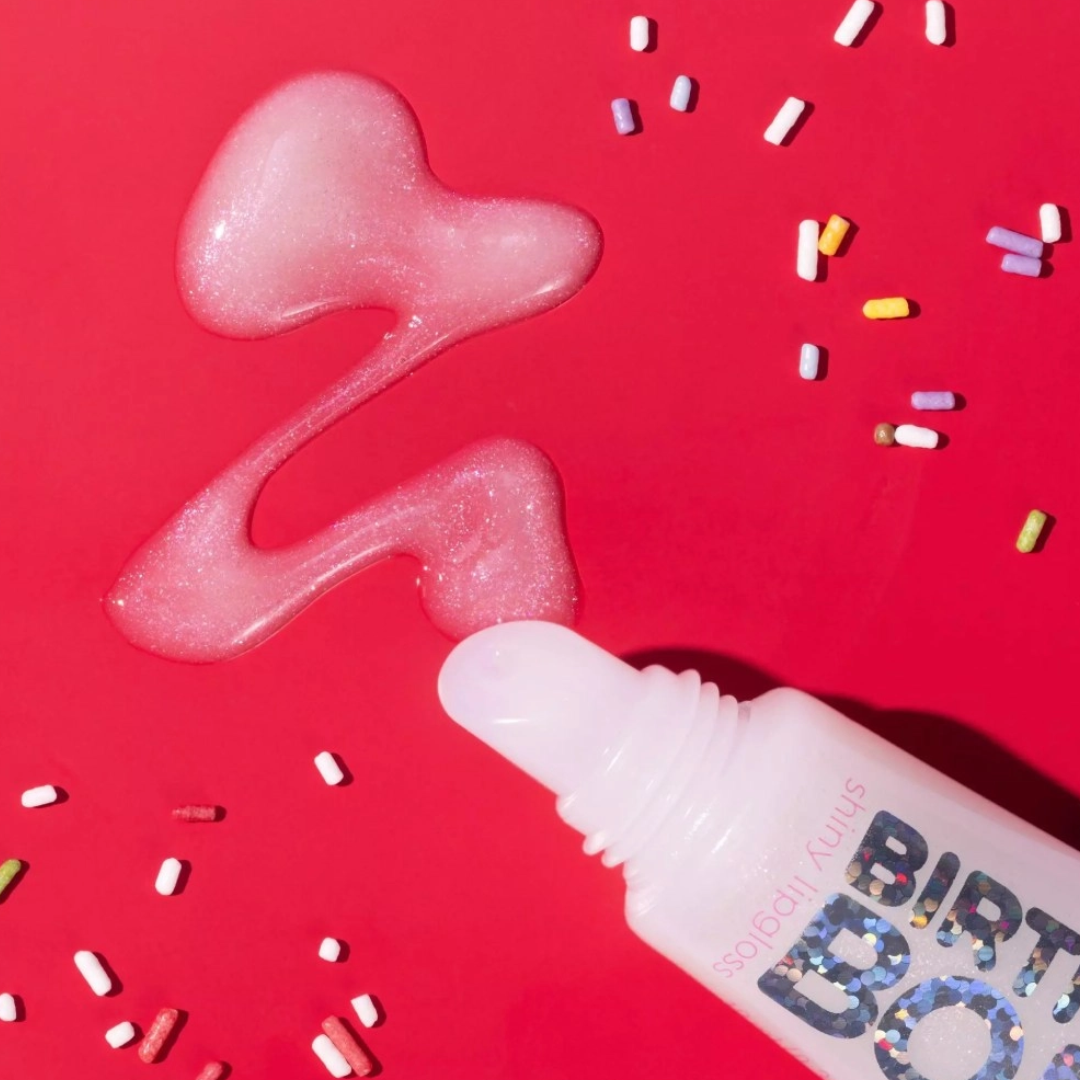 ايسينس ملمع الشفاه بيرثداي بومب 01 |  صيدلية.كوم.