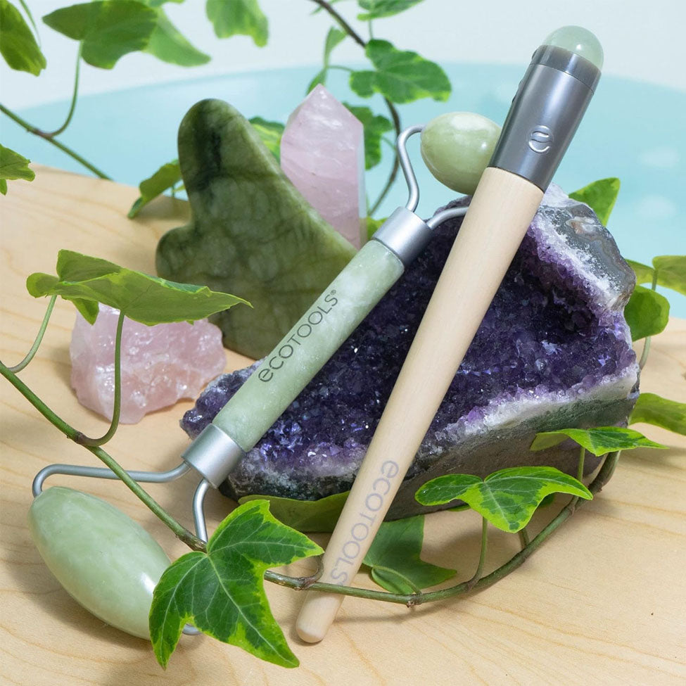 أداة تدليك للوجه ثنائية من حجر اليشم من ايكو تولز | صيدلية.كوم.