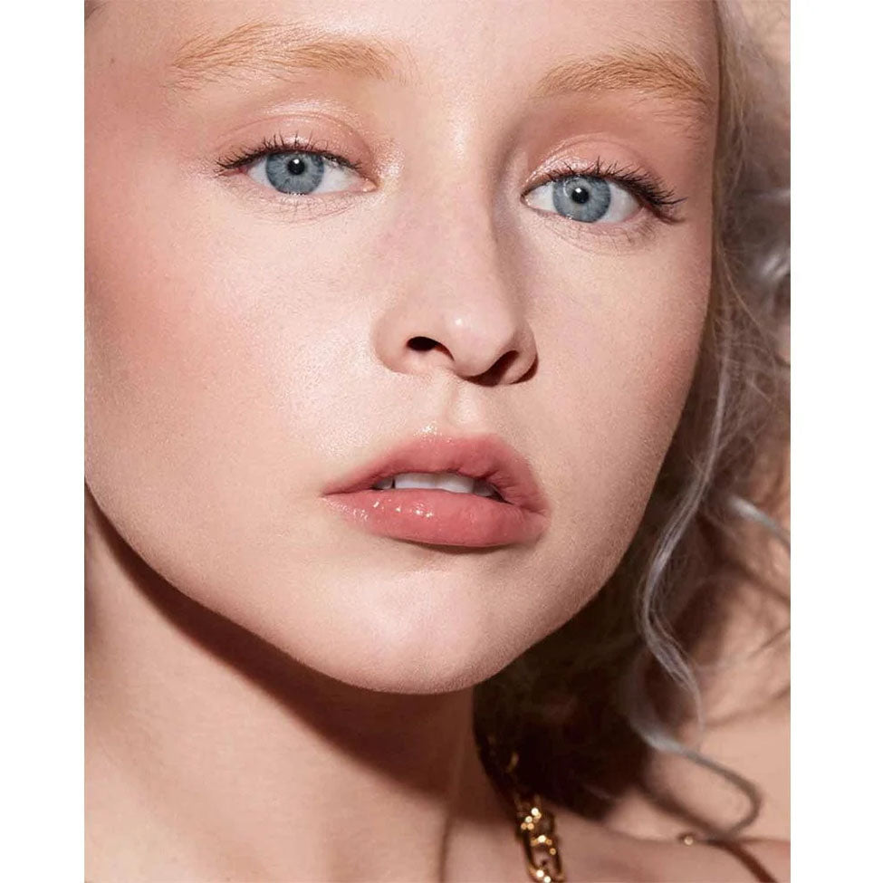 5- فينتي بيوتي ملمع ومكبر شفاه بومب كريم فينتي قلو 02