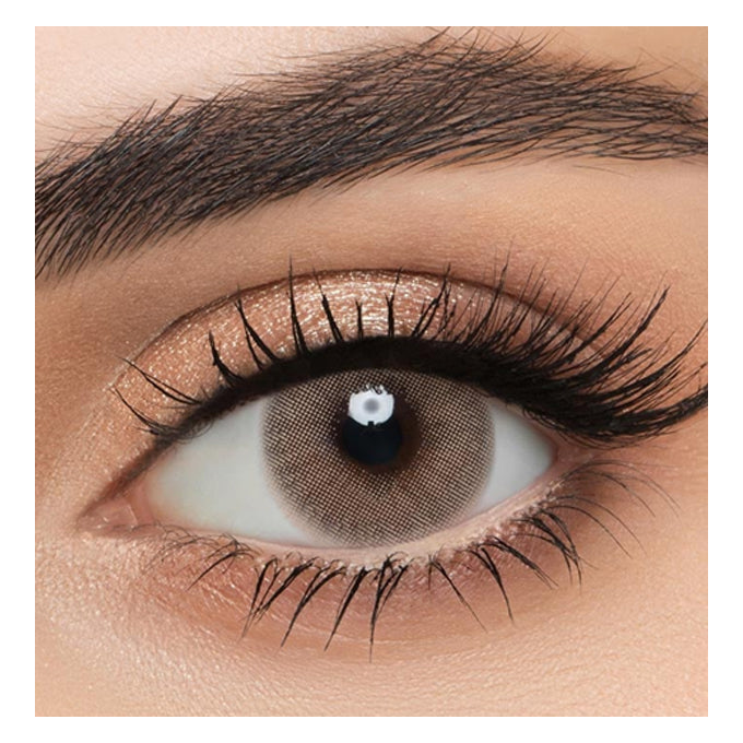 عدسات لنس مي كارميل لاصقة.