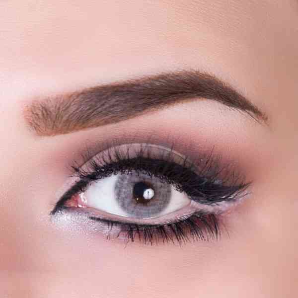 عدسات أنستازيا فيجاس جراي.