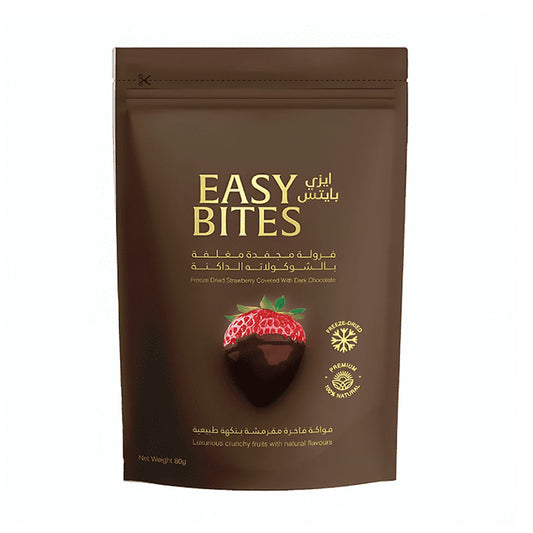 فراولة مجففة بالتجميد مغطاة بالشيكولاتة الغامقة 70 جم من إيزي بايتس | صيدلية.كوم.