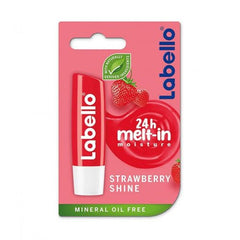 لابيلو مرطب للعناية بالشفاه ستروبيري شاين 4.8جم | صيدلية.كوم.