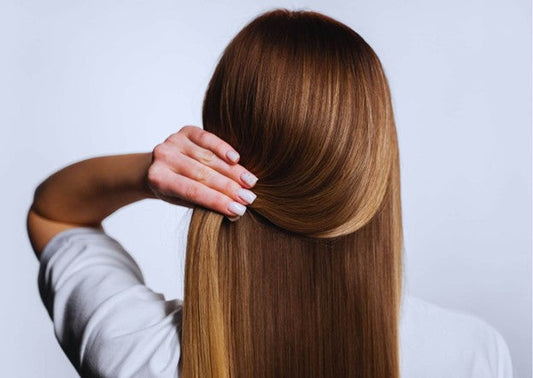 إيقاف تساقط الشعر: أفضل الحلول والمنتجات لجميع أنواع التساقط.