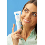 Oil-free facial cleanser exfoliator for sensitive skin QV 75 ml