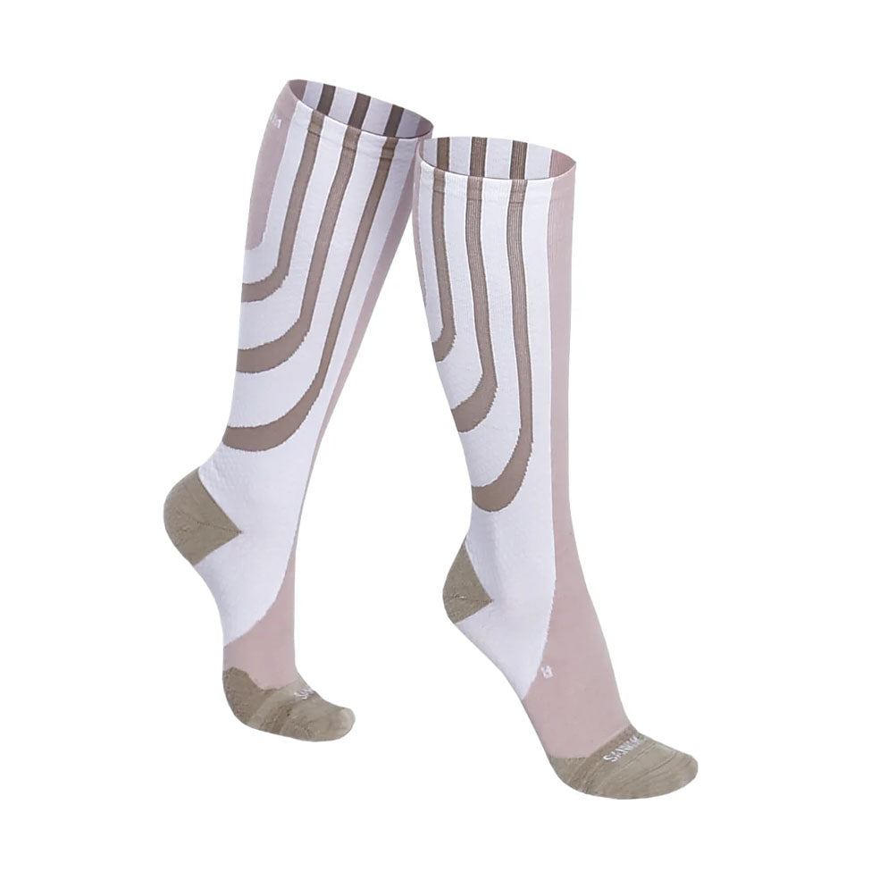 جوارب الضغط النشطة الحاصلة على براءة اختراع باللون الابيض والبيج من سانكوم |  صيدلية.كوم.