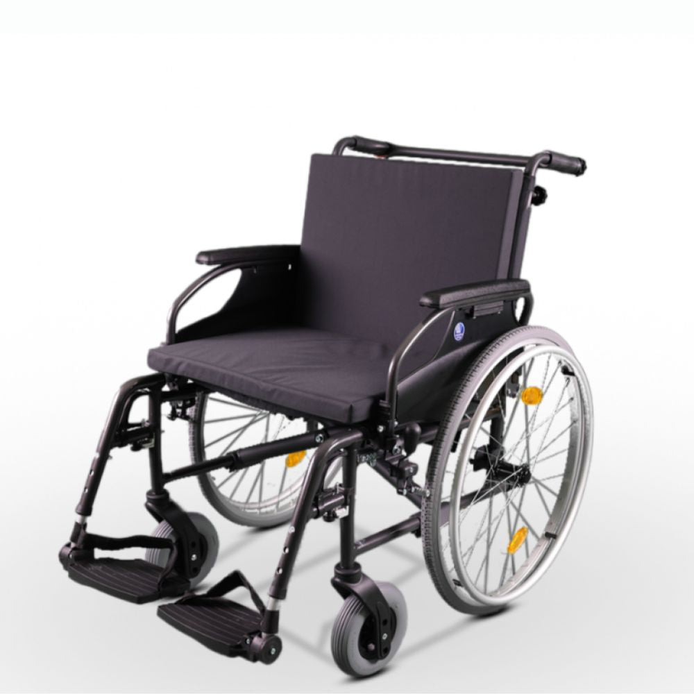 كرسي متحرك يدوي المونيوم مبطن مع يد خلفية |  صيدلية.كوم.