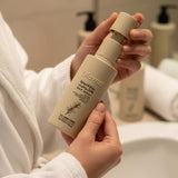 بخاخ شعر بخلاصه اكليل الجبل يحمي ويرطب من اوكيما 100 مل