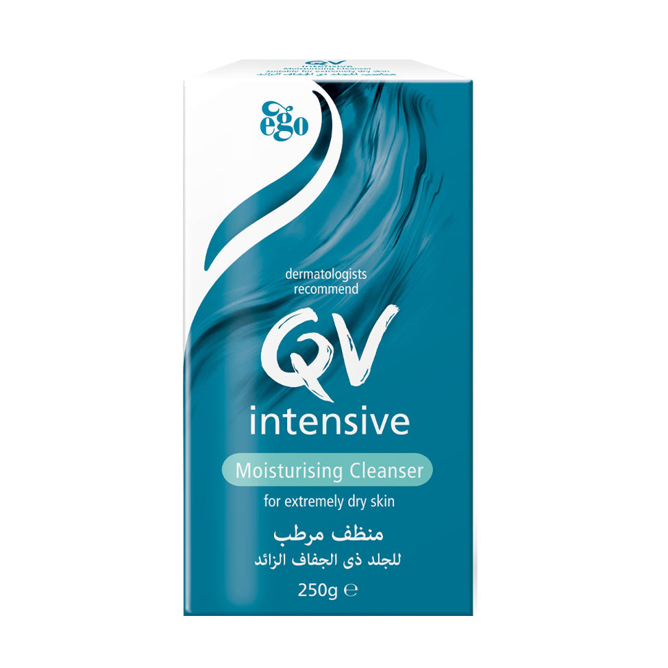 غسول QV للوجه لترطيب الجلد شديد الجفاف