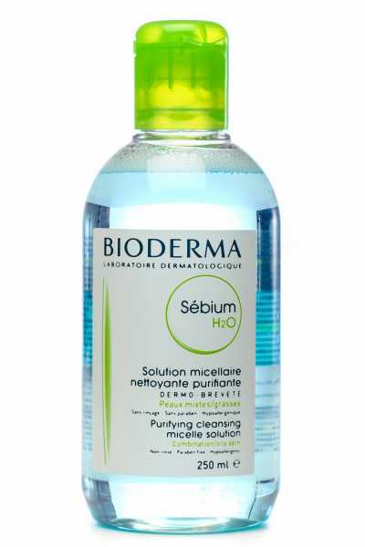 بيوديرما محلول مائي سيبيوم منظف للبشرة الدهنية 250 مل